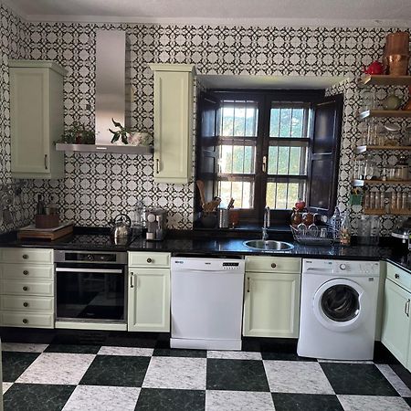 La Casona De Barganaz Villa Santiago Del Monte Eksteriør billede